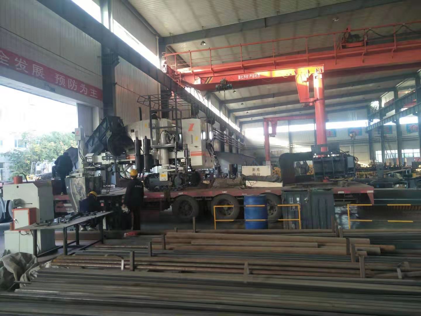 發(fā)車！新路緣混凝土滑模攤鋪機(jī)發(fā)襄陽(yáng)棗陽(yáng)，助力公路修筑