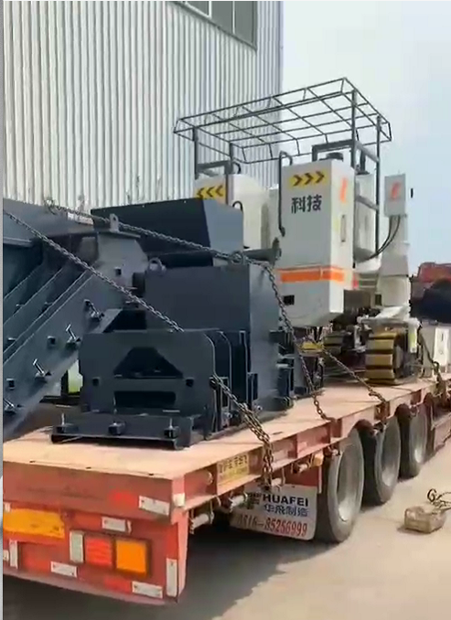 新路緣滑模機(jī)發(fā)貨甘肅，一路順風(fēng)